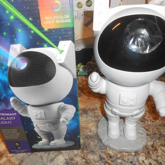 LITEHAUS ASTRONAUT GALAXY LIGHT W/ REMOTE GREEN LASER LIGHT STARRY PROJECTOR 🌟 - Picture 1 of 9